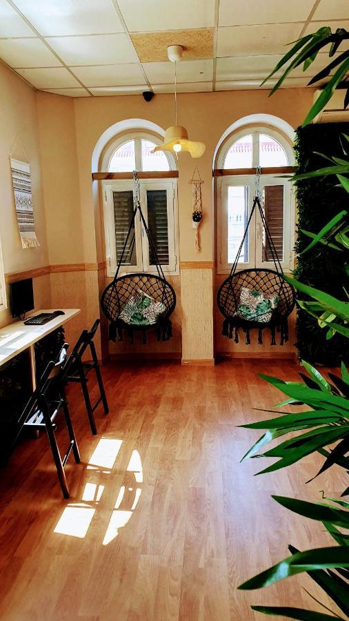 Green Hostel Madrid Gran Via Buitenkant foto
